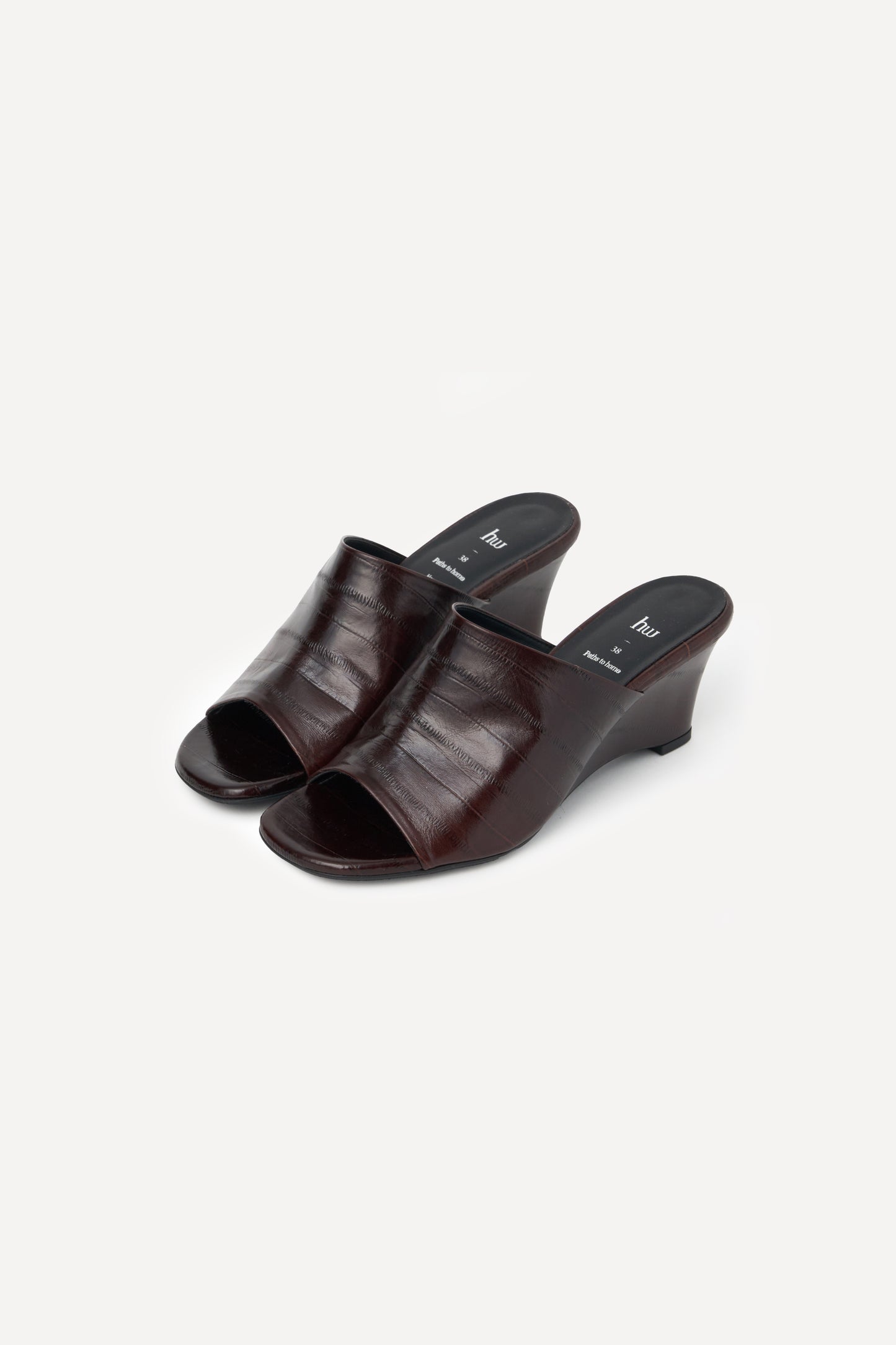 color_brown