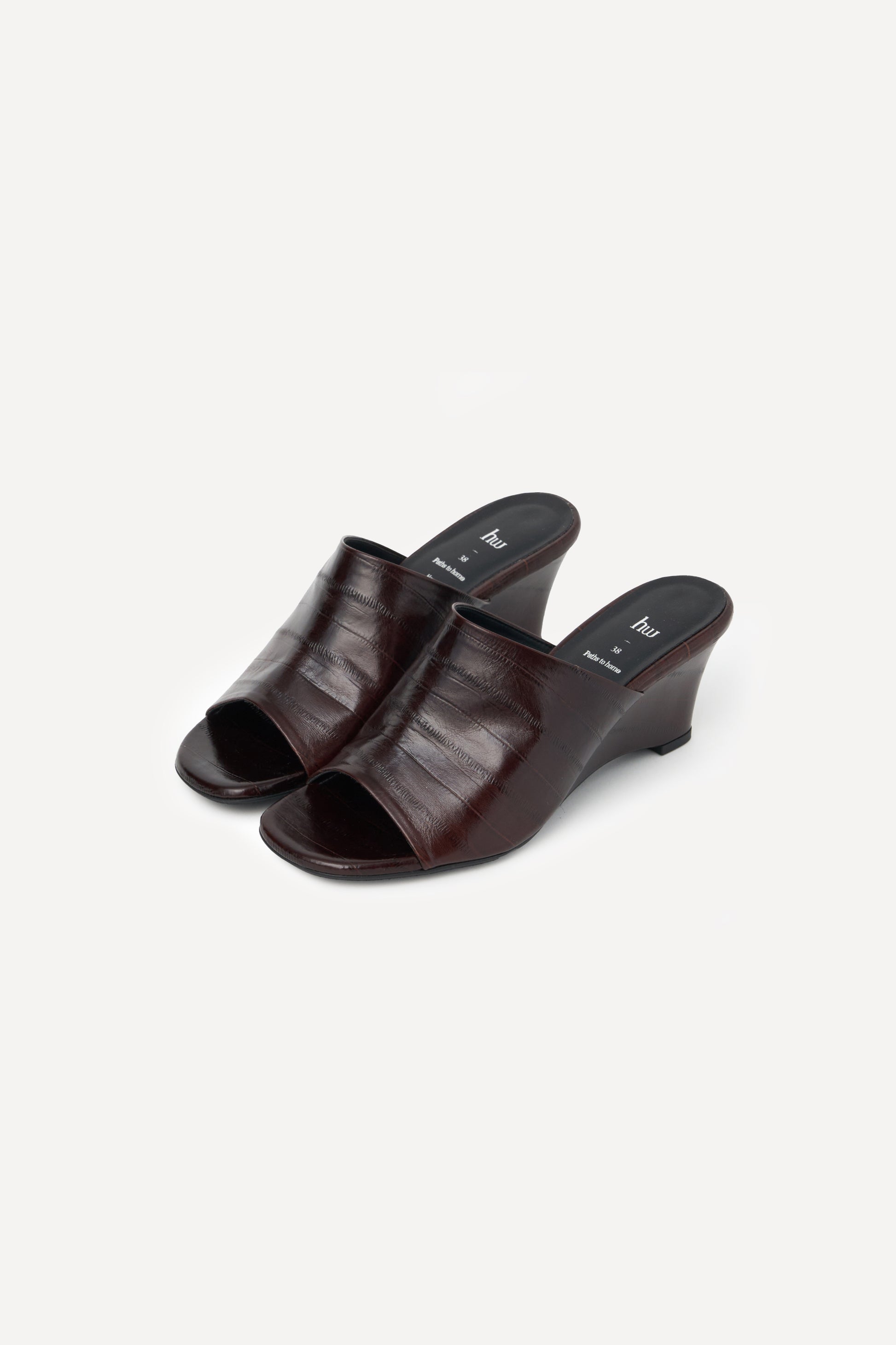 color_brown