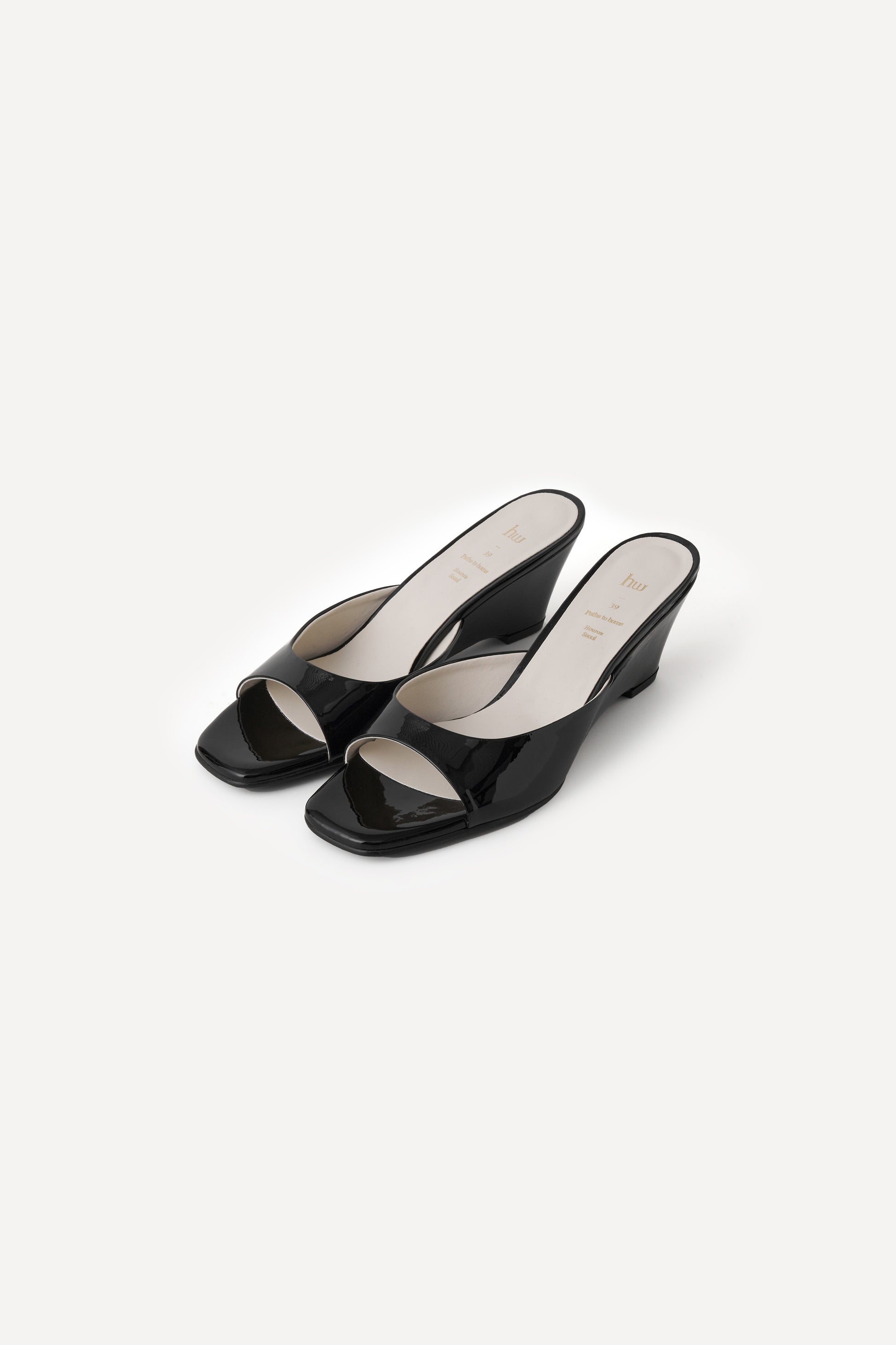 color_black_patent