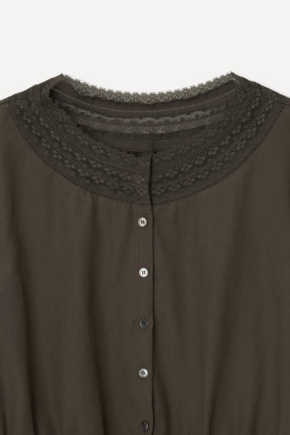 color_khaki