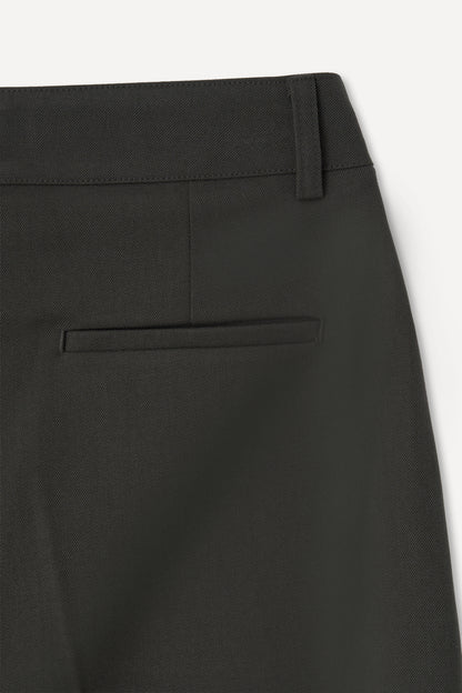 color_khaki