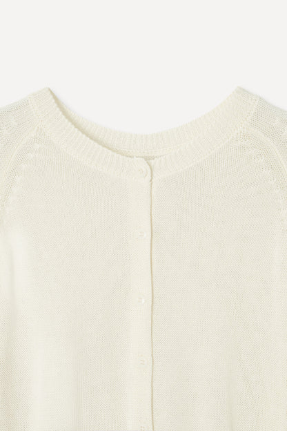 color_ivory