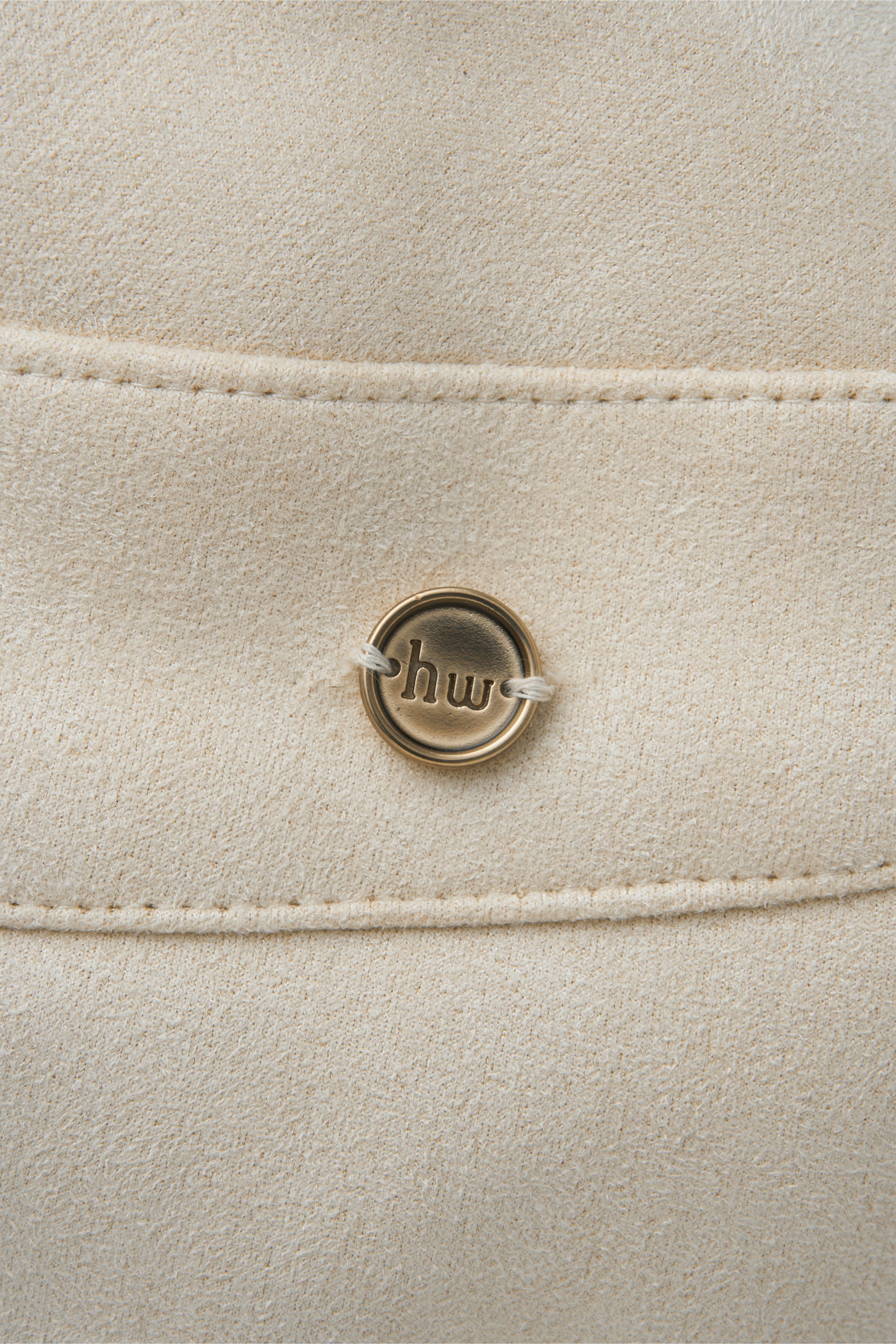 color_ivory