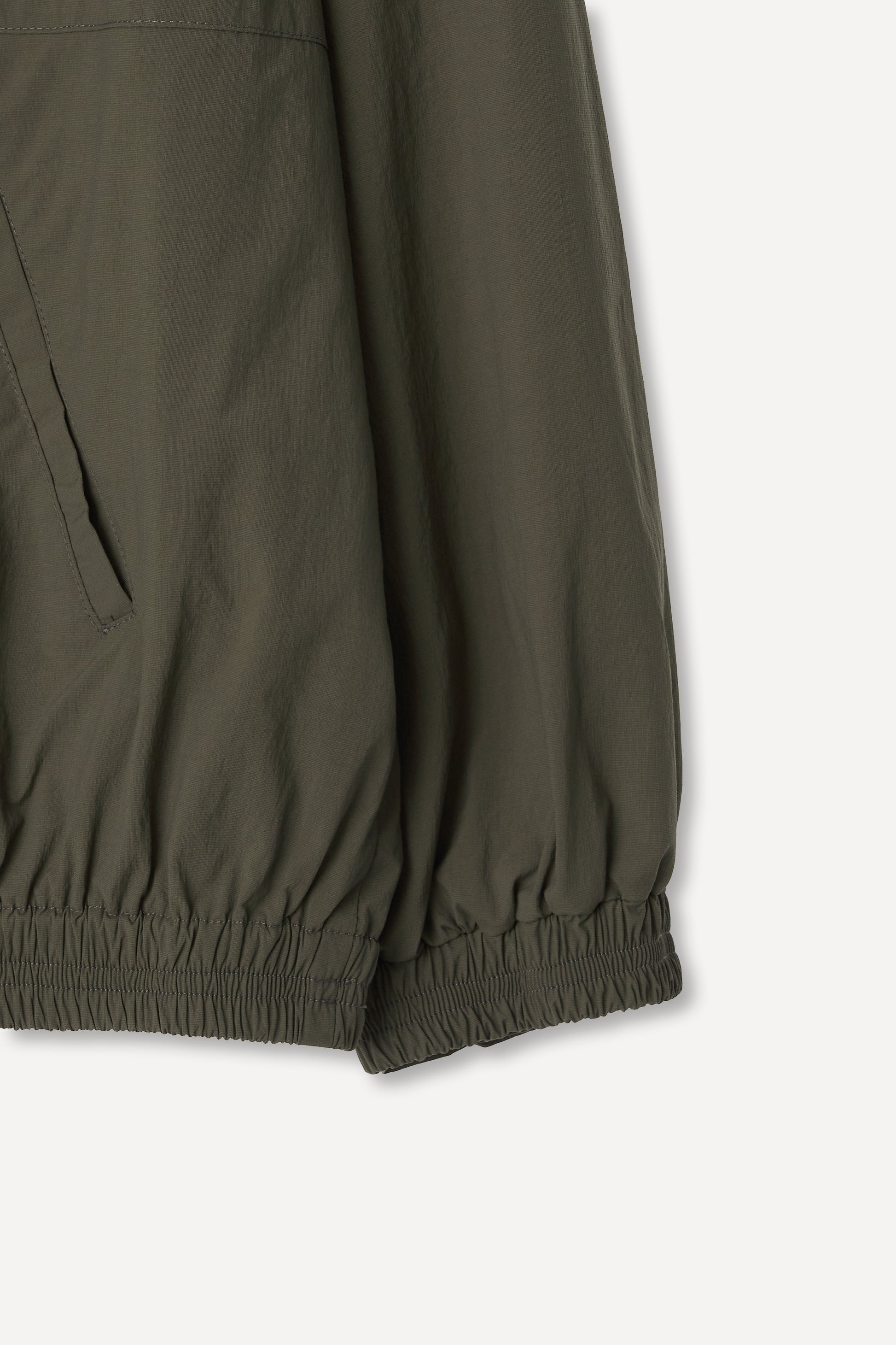 color_khaki