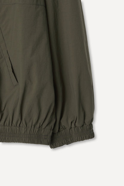 color_khaki