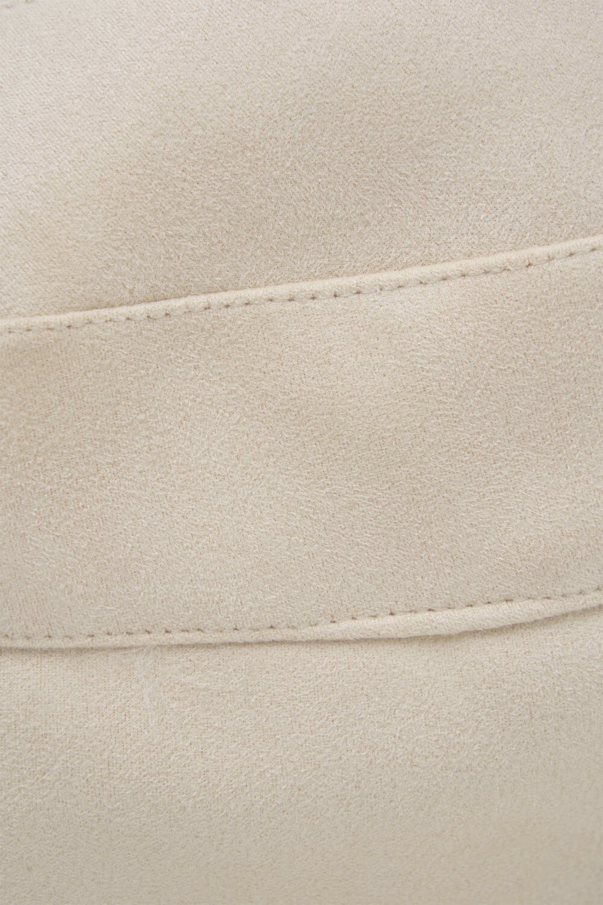 color_ivory