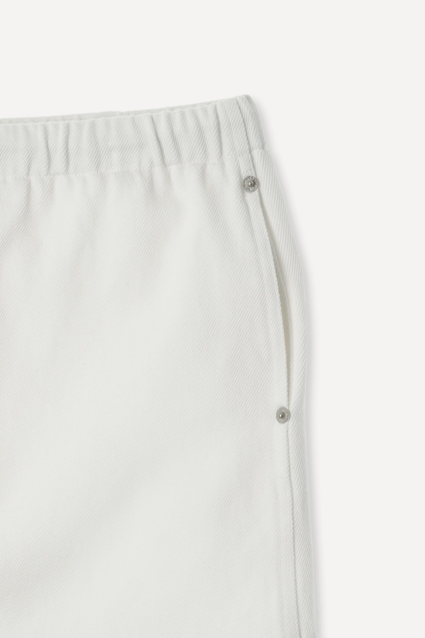 color_off_white