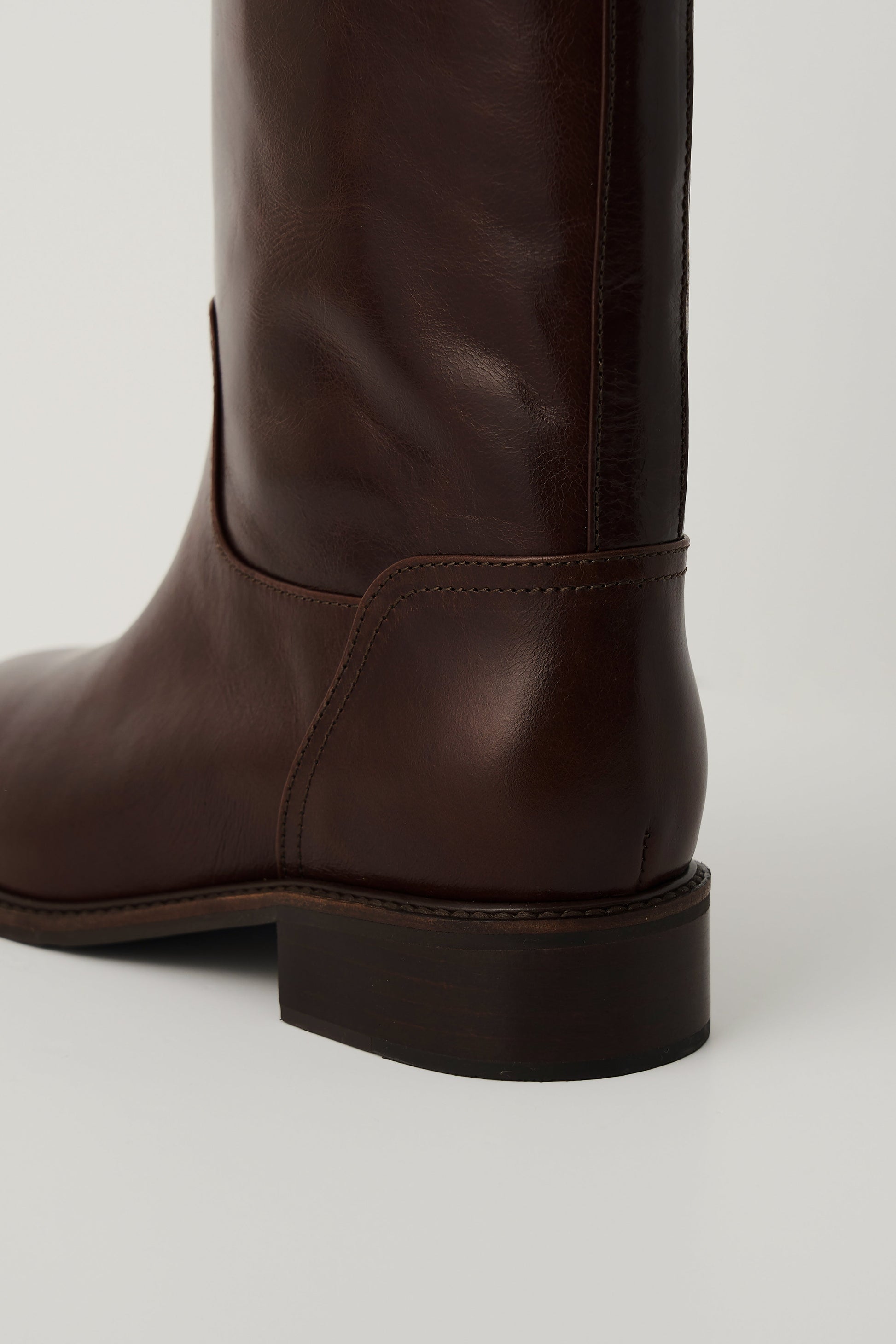 color_brown