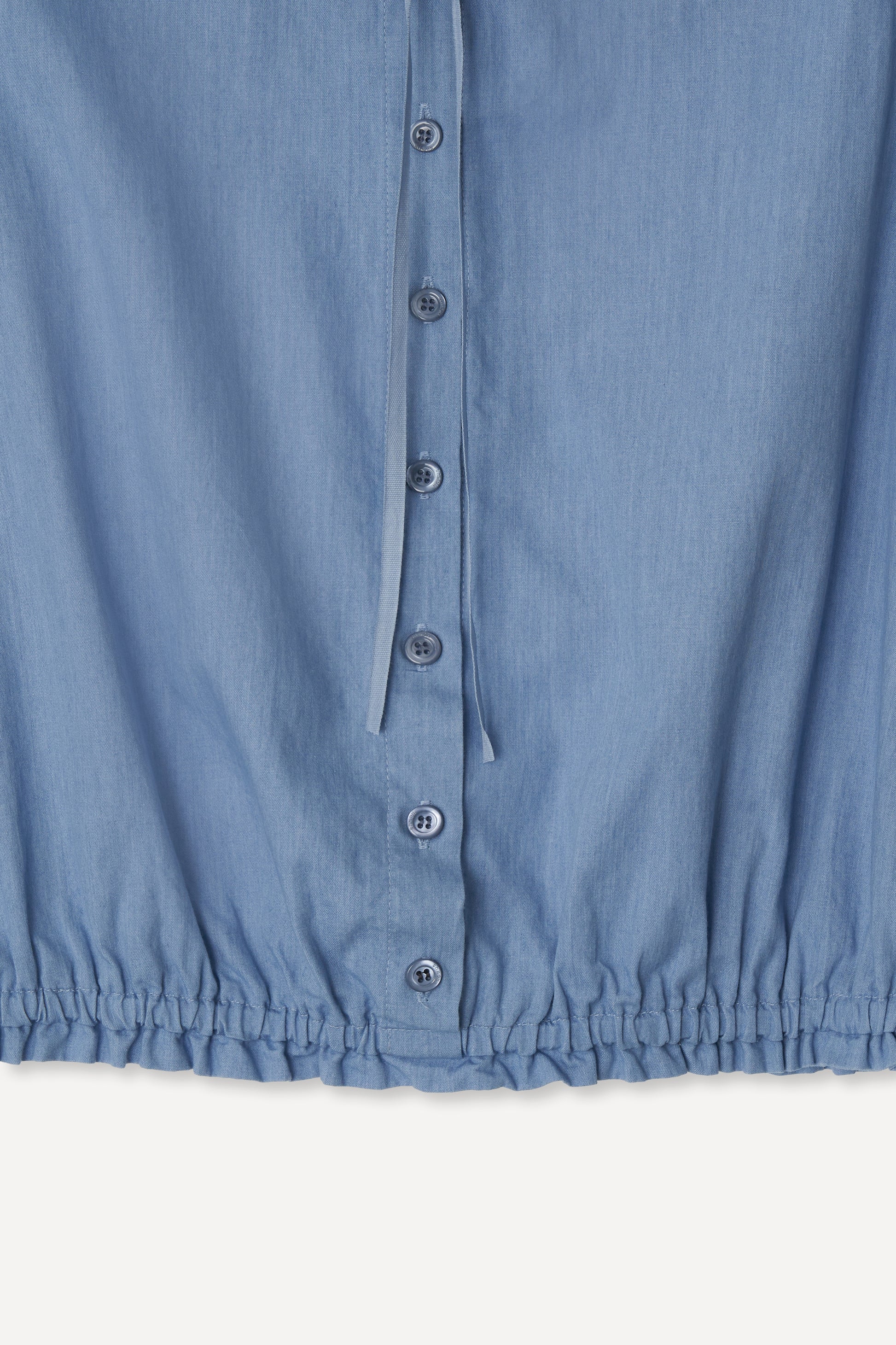 color_faded_washed_denim