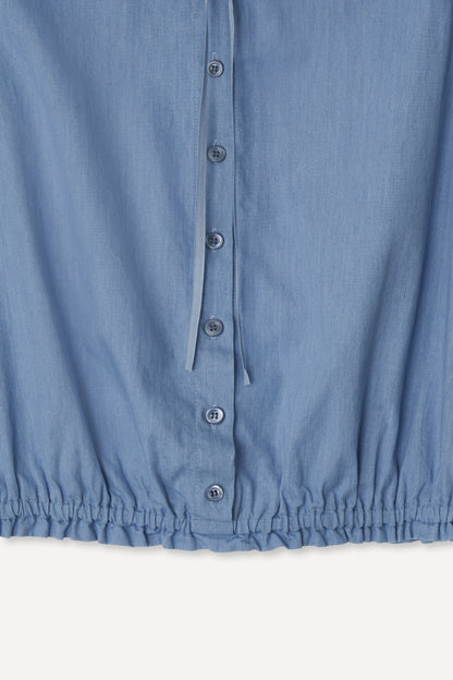 color_faded_washed_denim