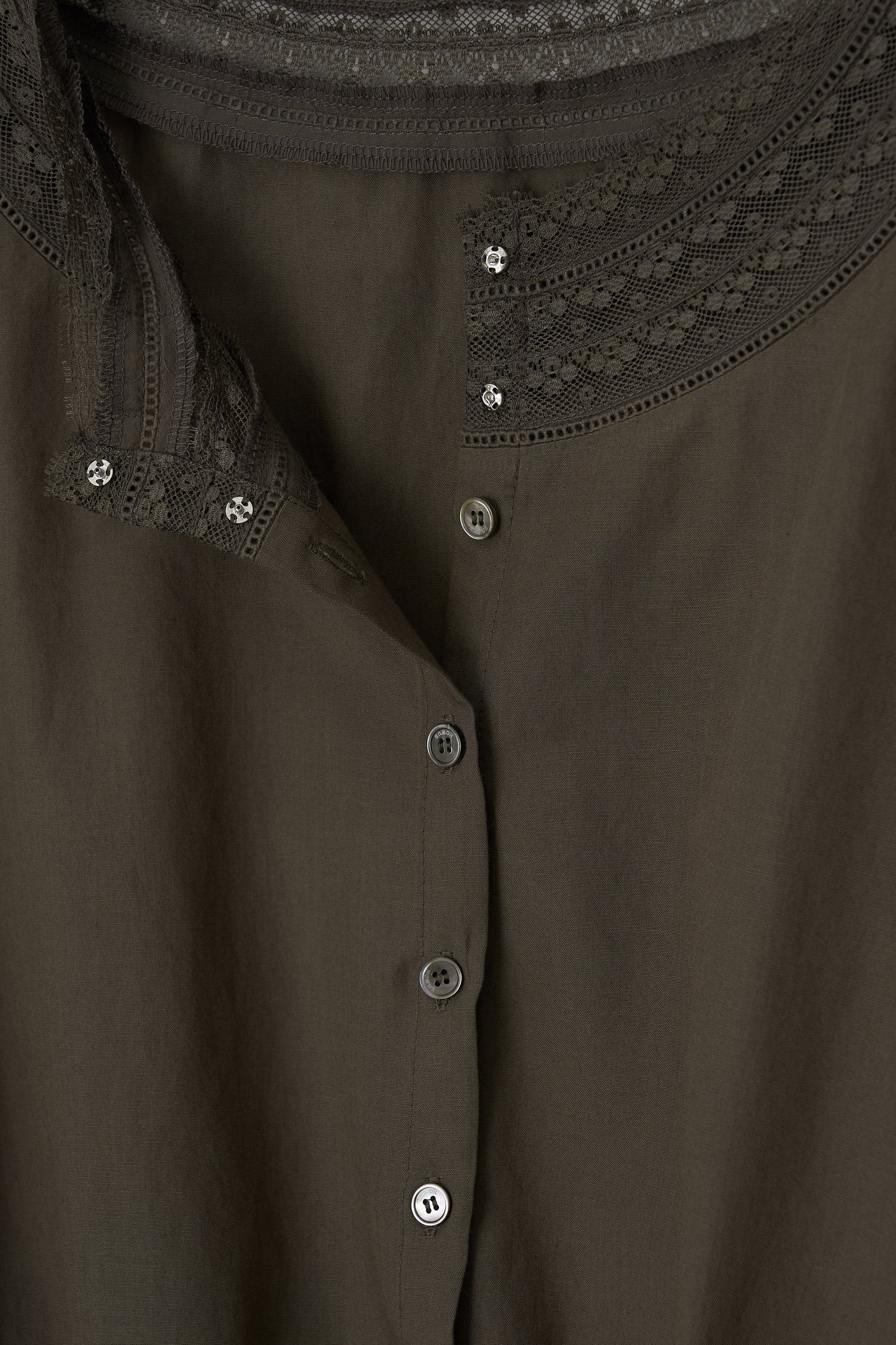color_khaki