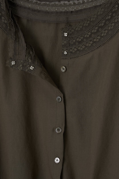 color_khaki