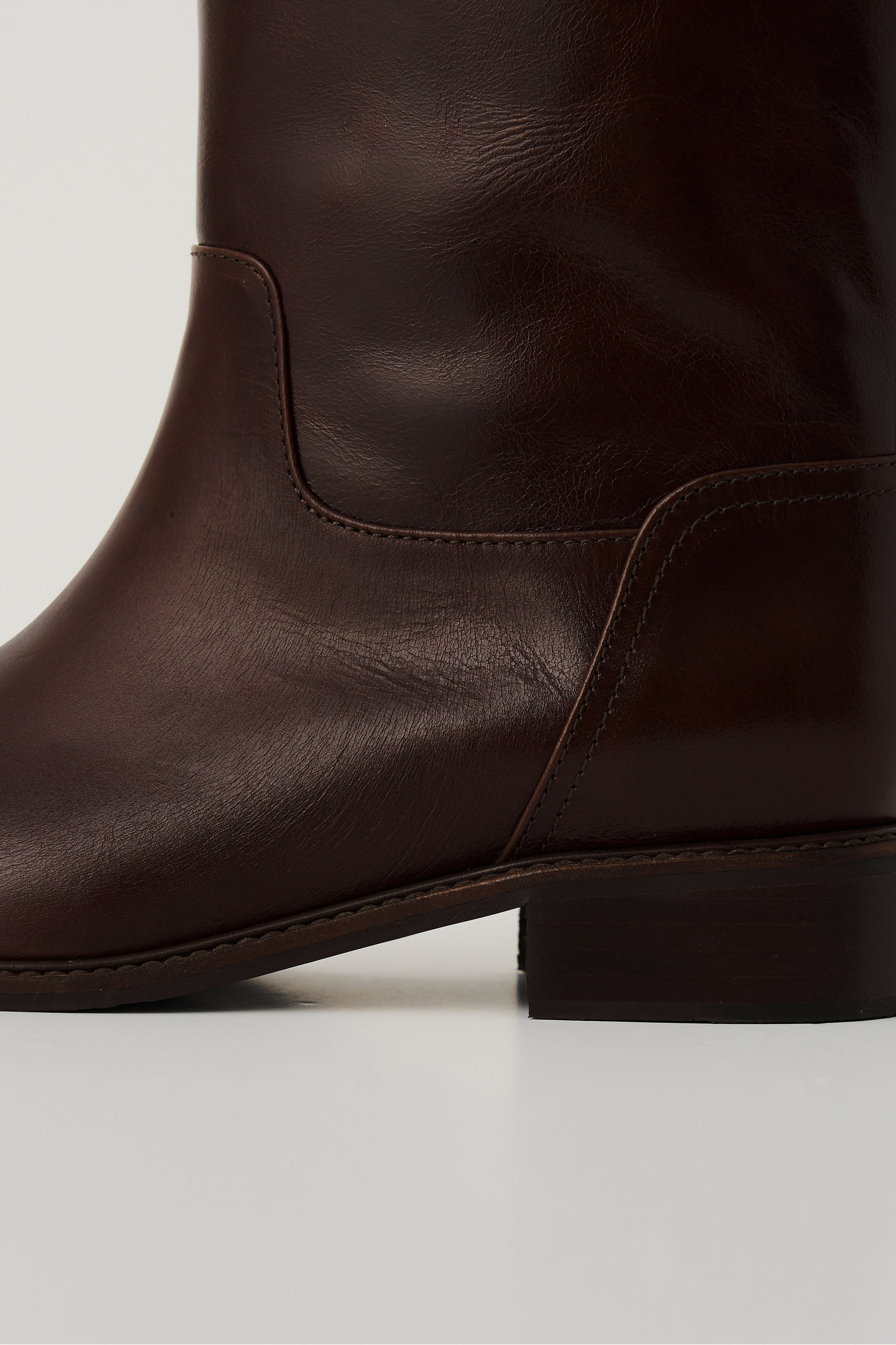 color_brown