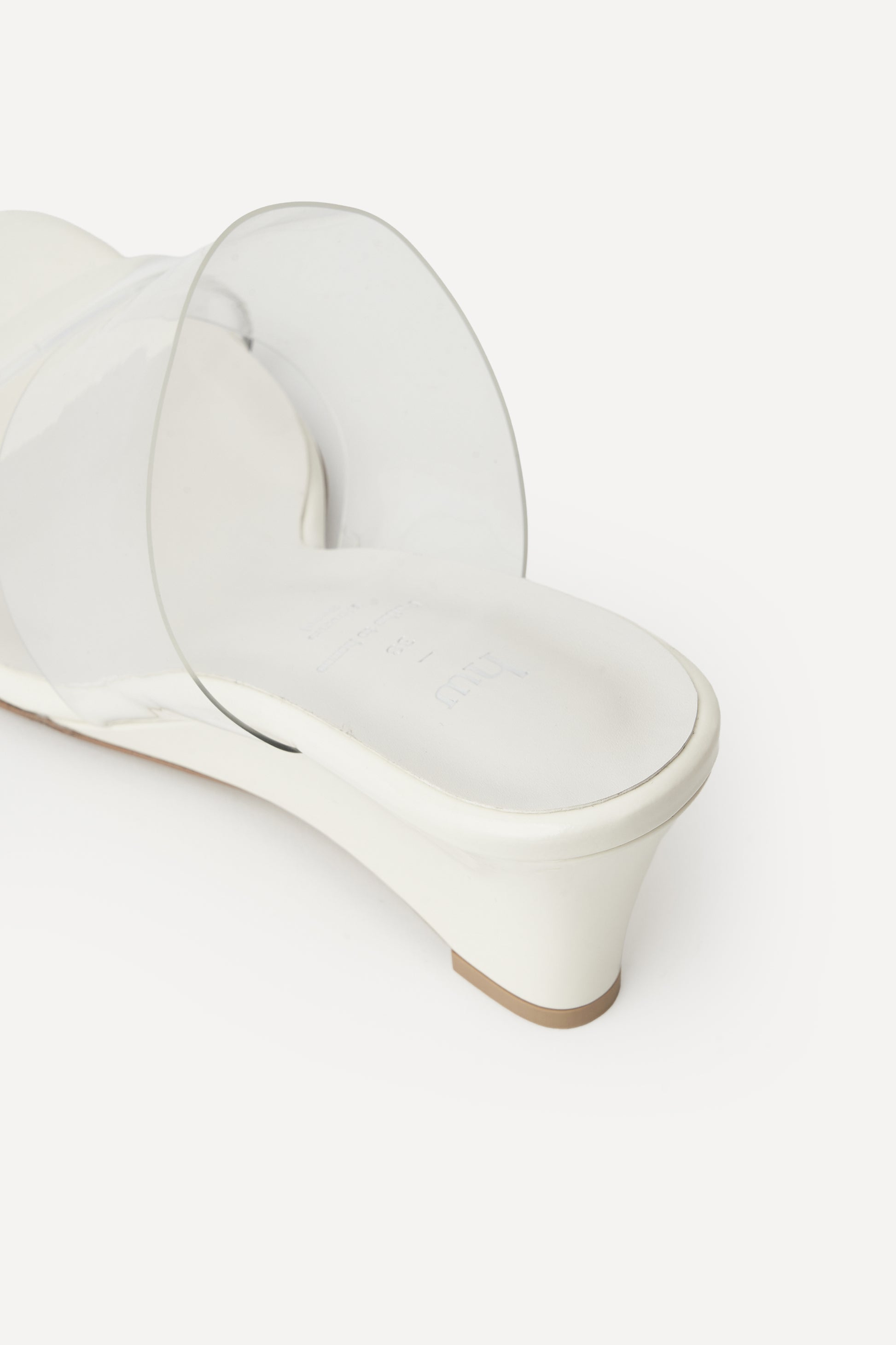 color_ivory