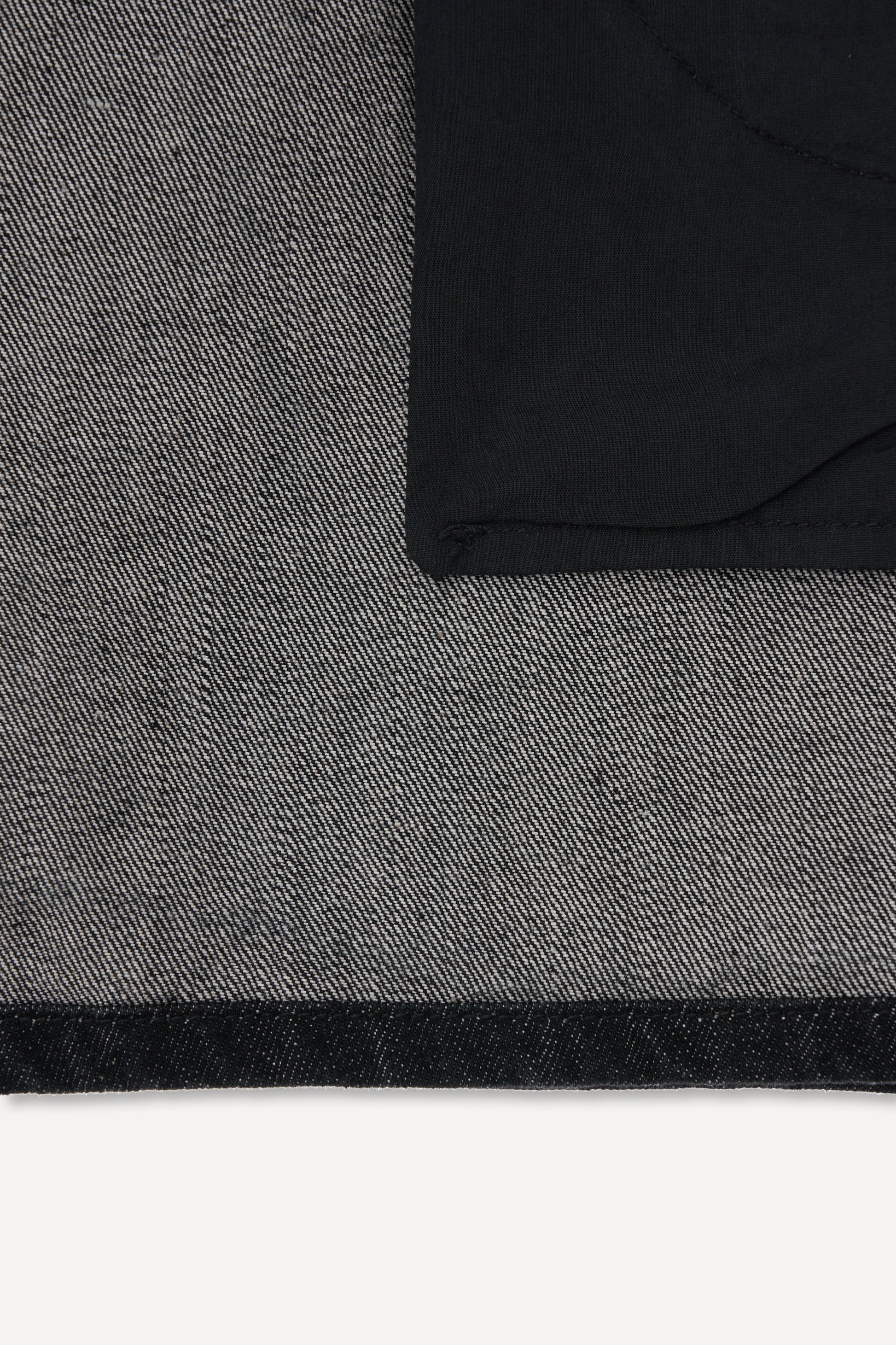 color_dark_black