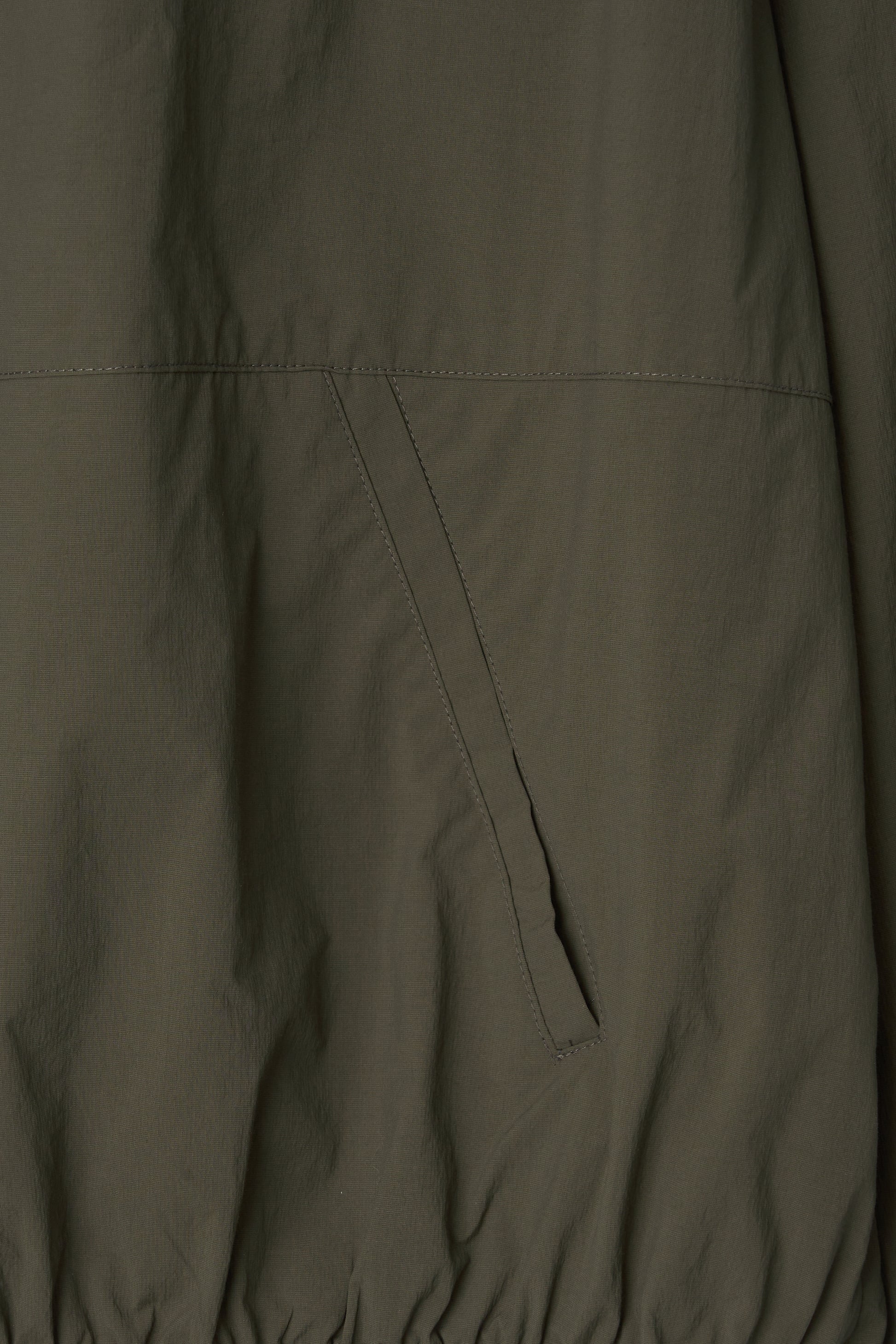 color_khaki
