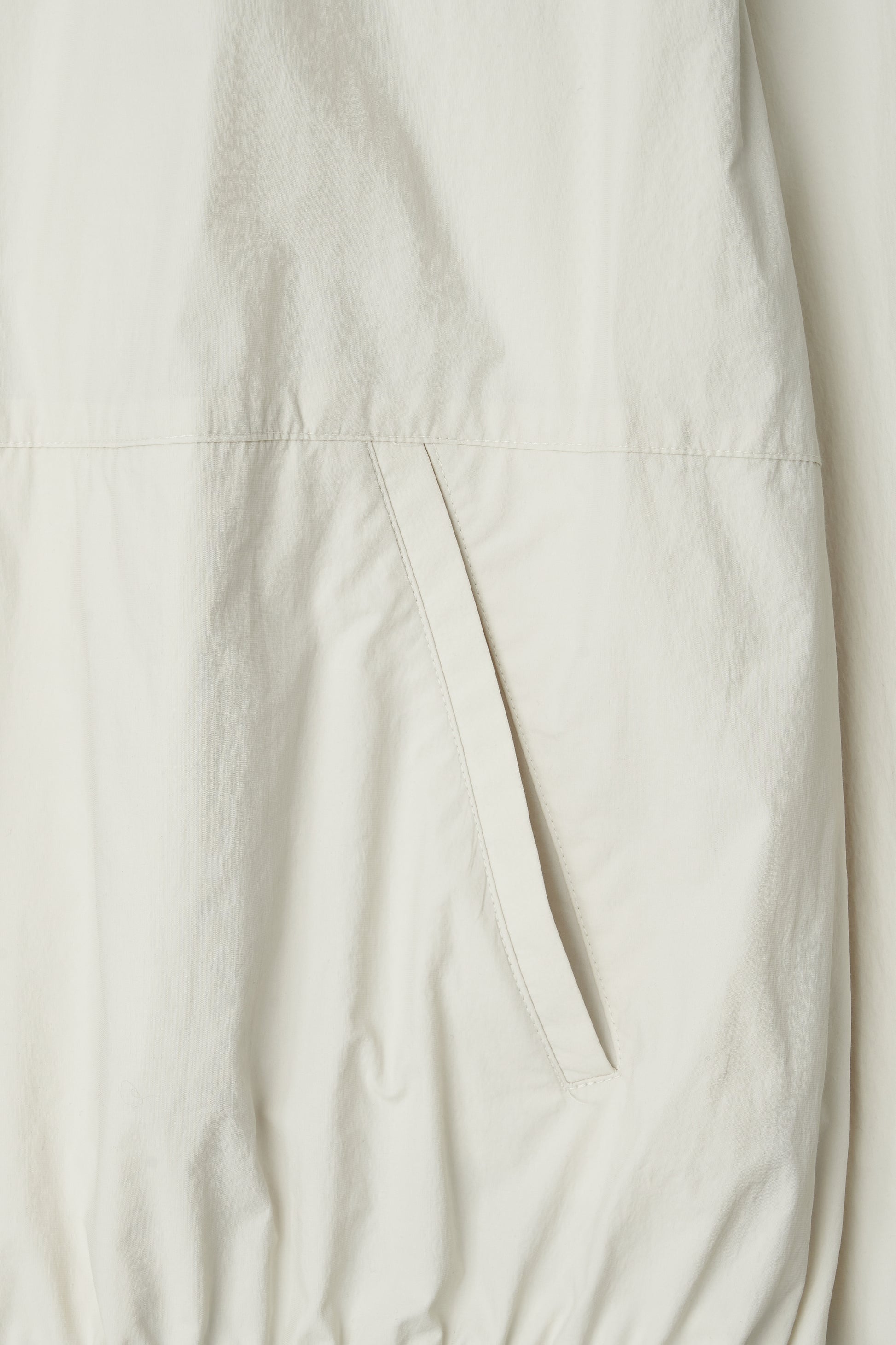 color_cloudy_white